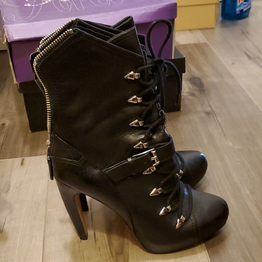 Booties - Picture 3 of 4